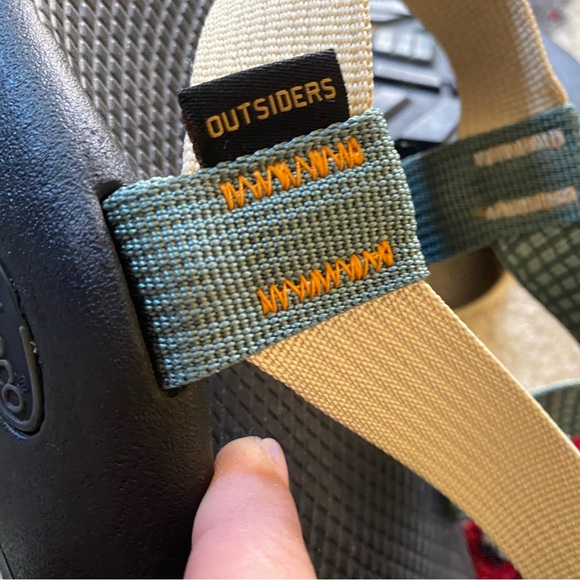 Chaco Outsiders Green and Black Strappy Sandals - Picture 7 of 10